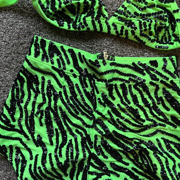 Toko Fox - Neon Green Animal Print Festival Outfit - Picture 3 of 7